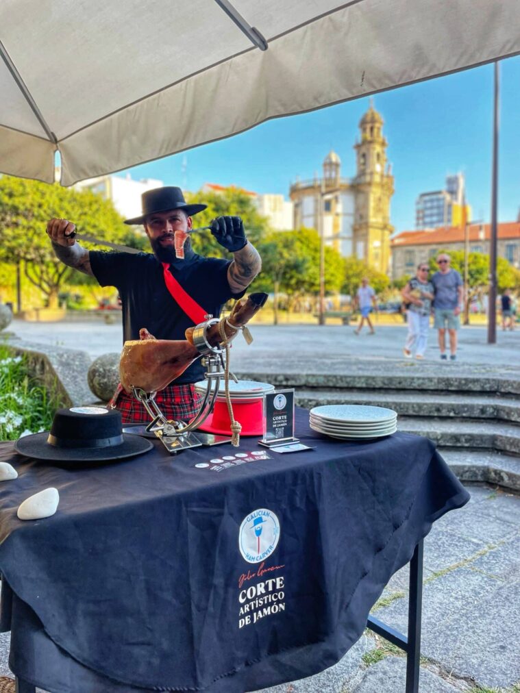 Fiestas de la Peregrina con jamón en Pontevedra