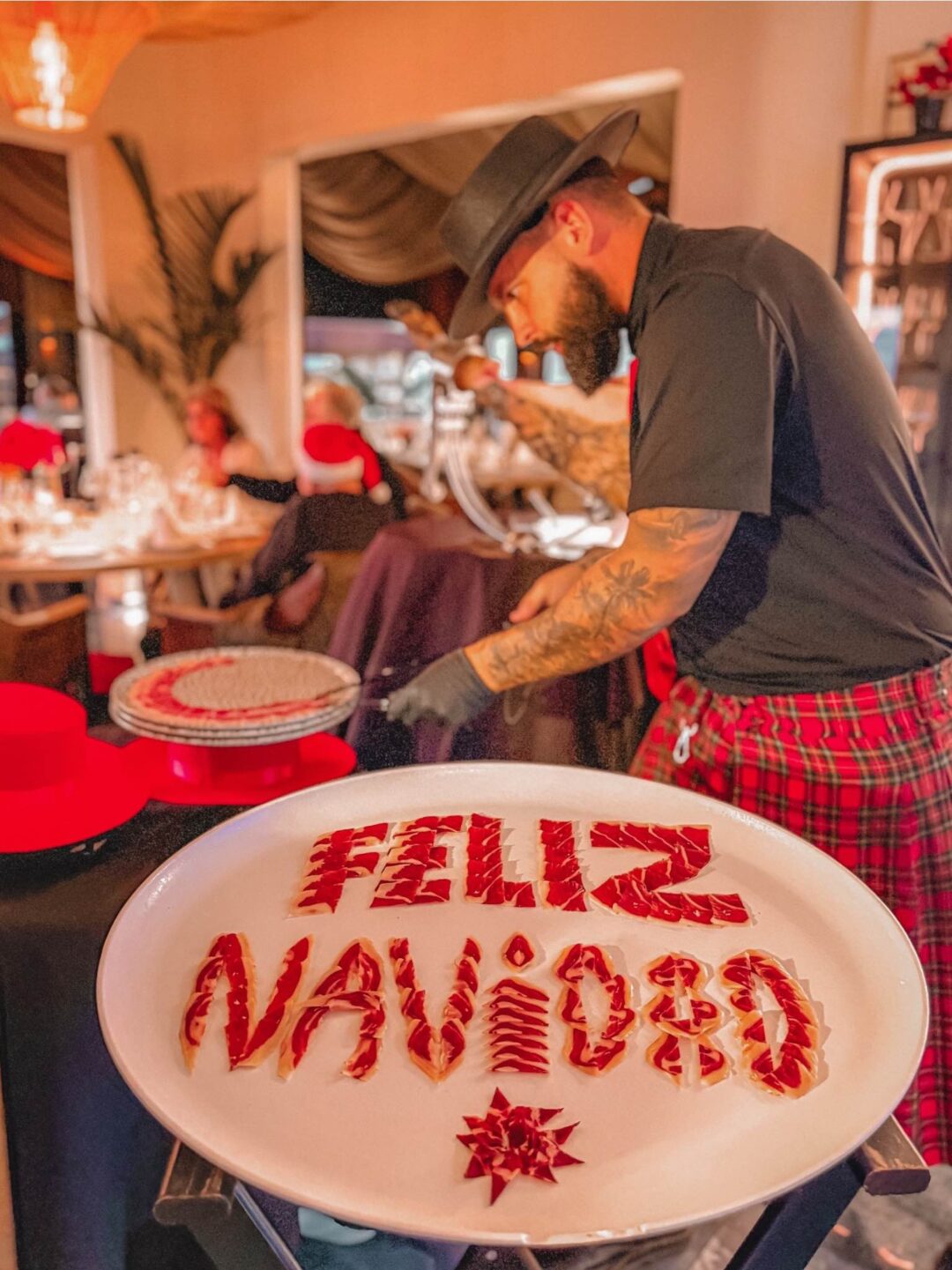 Corte artístico de jamón en Nerosulmare, Playa Paraíso, Tenerife – Especial Nochebuena