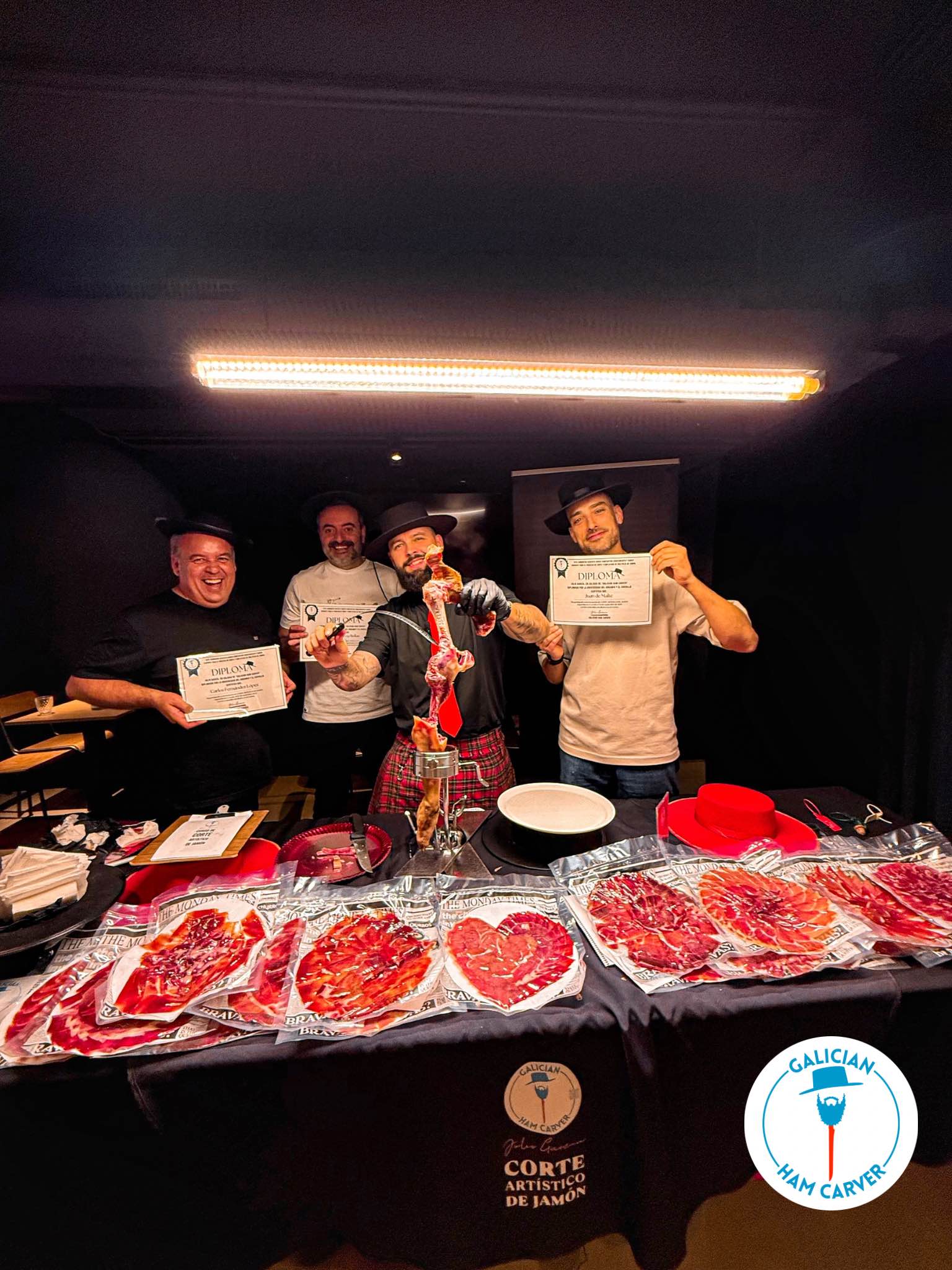 Curso de corte artístico de jamón en A Coruña, Galicia – Gira 'El mejor cortador es el que más se divierte'