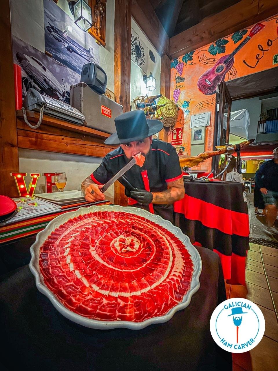 Corte artístico de jamón para bodas y eventos en Uruguay · Galician Ham Carver Cortador de jamón en Uruguay para bodas eventos y celebraciones